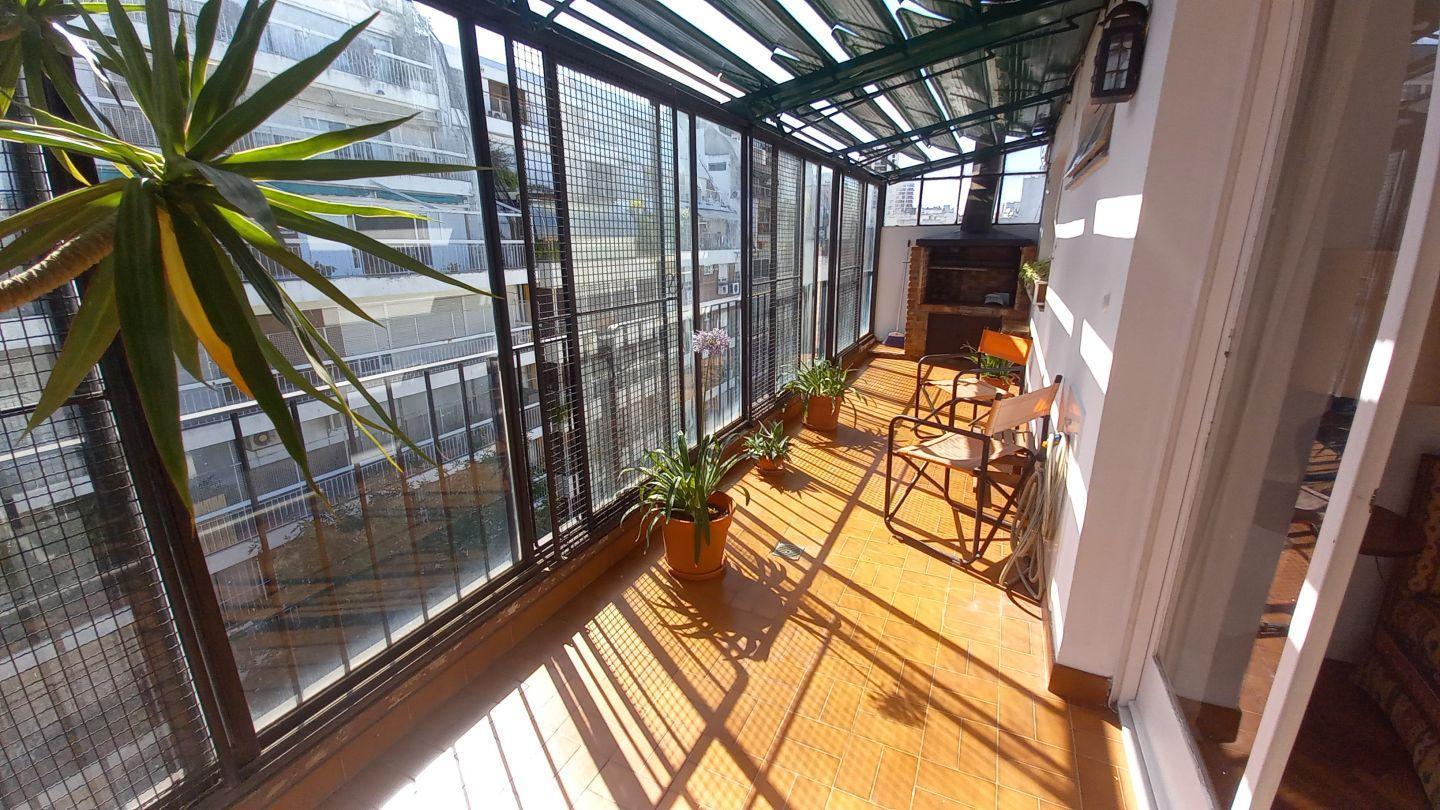 Foto de 4 AMB C/ BALCON TERRAZA C/ PARRILLA Y BAULERA EN SUBSUELO, MUY BUENA, imagen 2