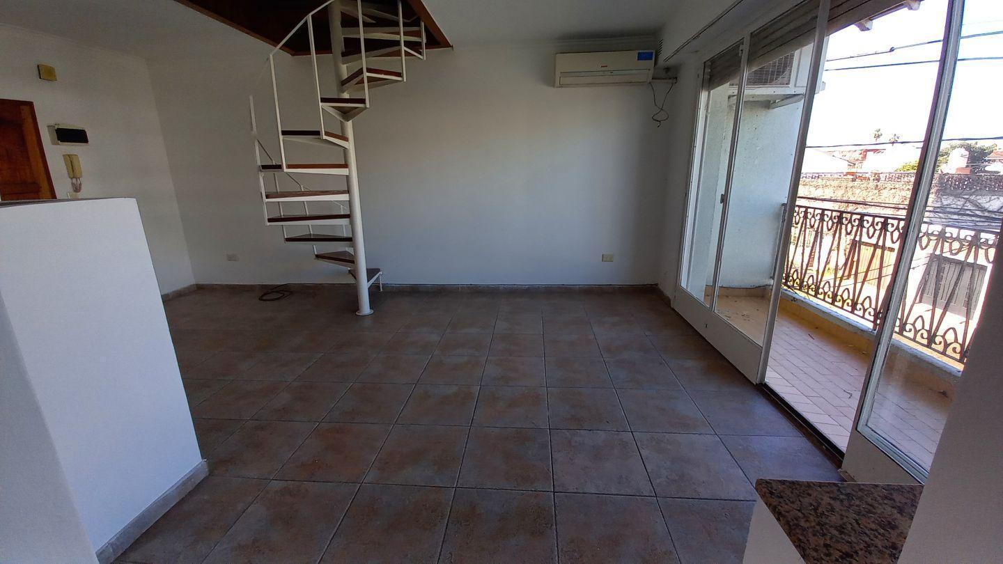 Foto de PH 3 amb muy amplio de 90m2 en 2 plantas, SIN EXPENSAS!!, imagen 3