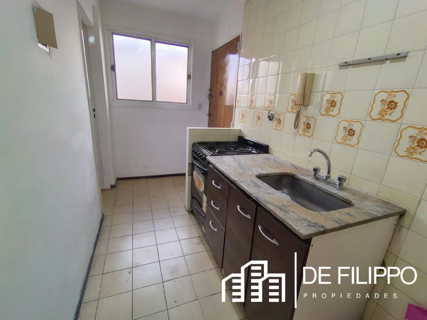 Departamento 2 ambientes Sobre Avenida 2