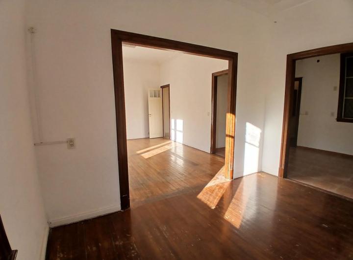 Departamento en  Alquiler 5 amb. Frente 4