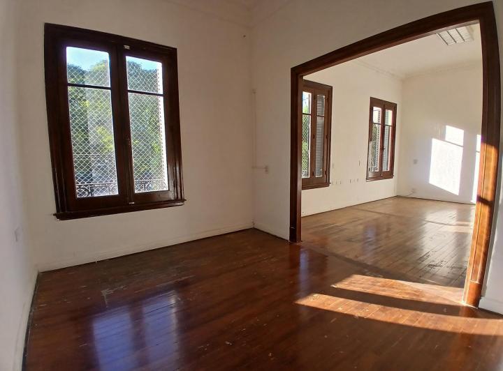 Departamento en  Alquiler 5 amb. Frente 2