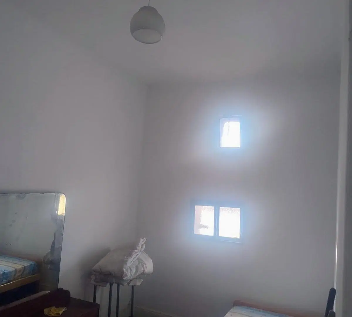 2 Ambientes con pequeña cocina y baño    cerca de todo 5