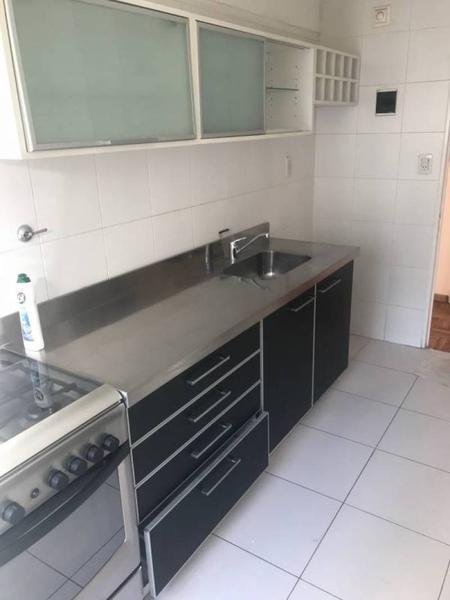 Foto de Alquiler hermoso departamento 2 ambientes con balcon generoso en BARRIO RECOLETA, imagen 3