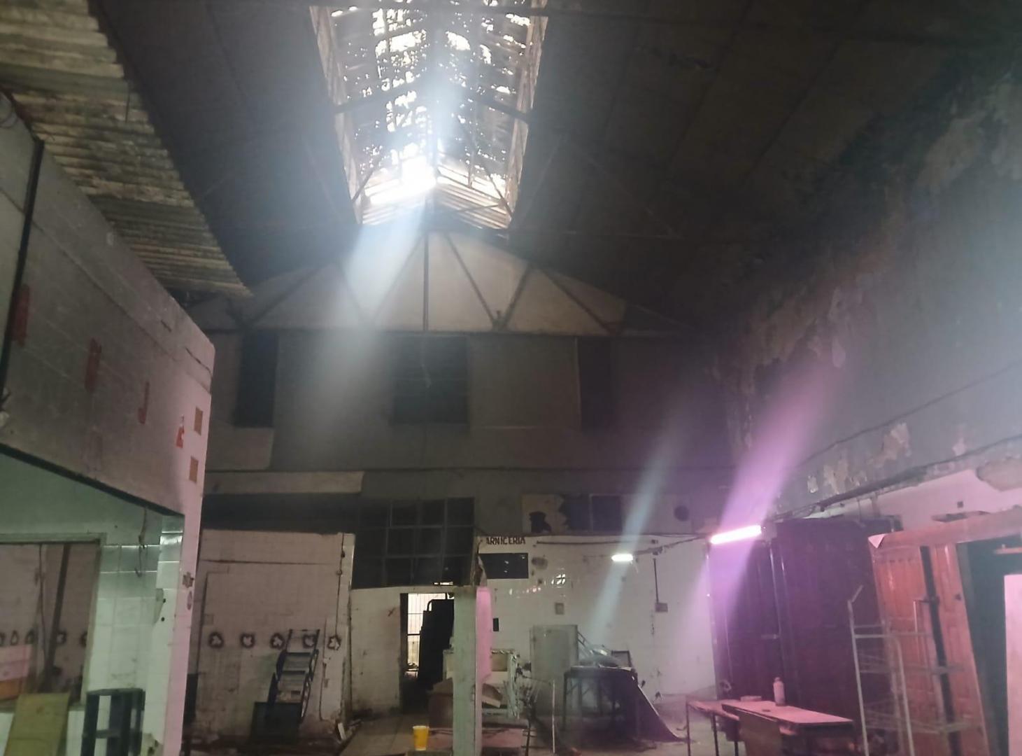 Foto de Local C 12 metros de Frente a refaccionar 600 m2 cubierto en planta baja, imagen 4