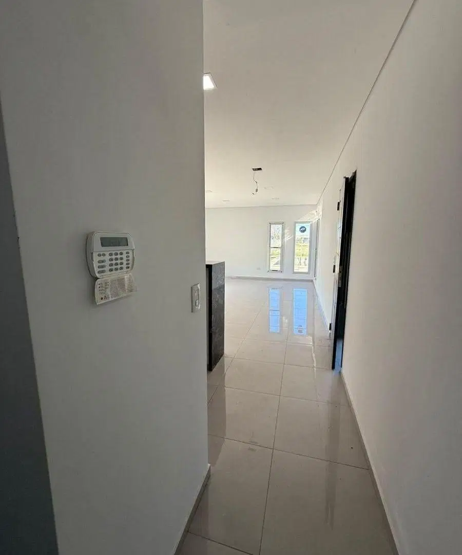 Venta Impecable Casa 3 Dorm., 2 Baños, Piscina y Galería con Parrillero - Punta Chacra 2