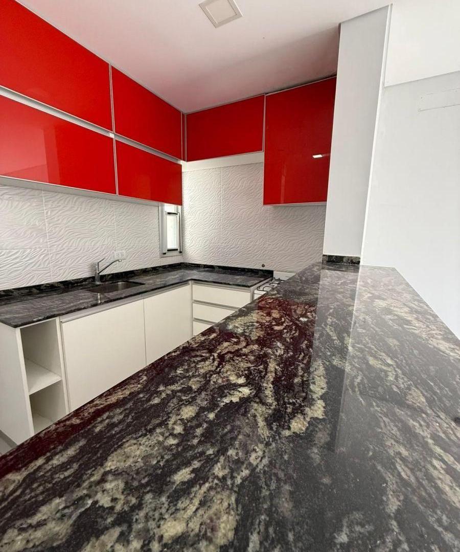 Foto de Venta Impecable Casa 3 Dorm., 2 Baños, Piscina y Galería con Parrillero, imagen 3