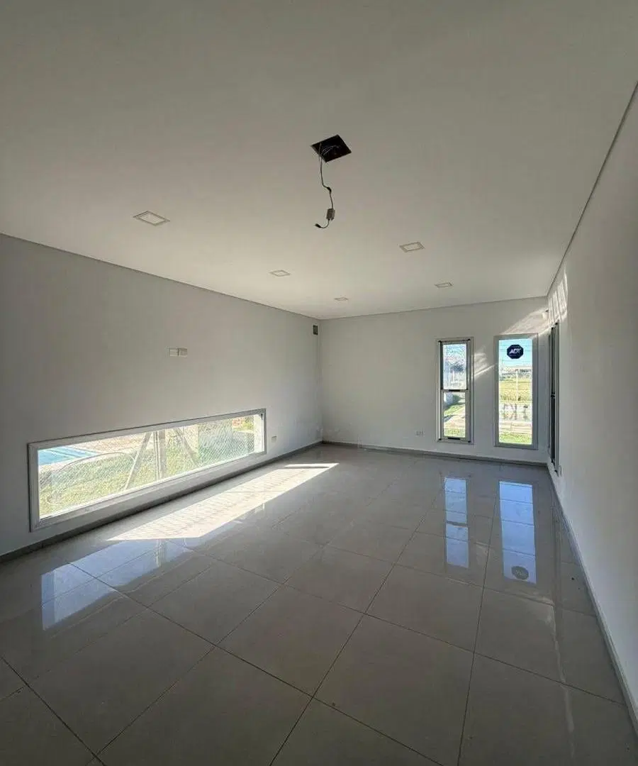 Venta Impecable Casa 3 Dorm., 2 Baños, Piscina y Galería con Parrillero - Punta Chacra 4