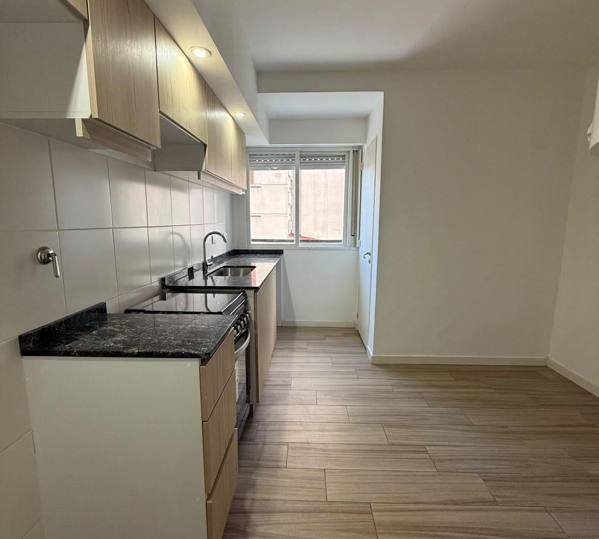 Foto de Dpto 2 Dormitorios, impecable estado y distribución, baño completo +, imagen 5