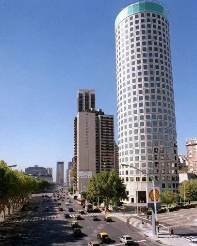 Cochera en  Libertador al 400 5