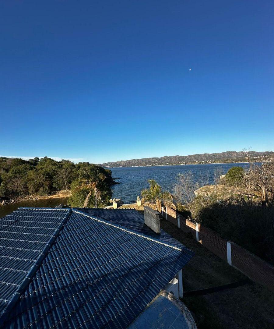 Foto de VILLA DEL LAGO CON BAJADA AL LAGO 850 M2 CUBIERTOS 1900 TERRENO 6 DORM, imagen 3