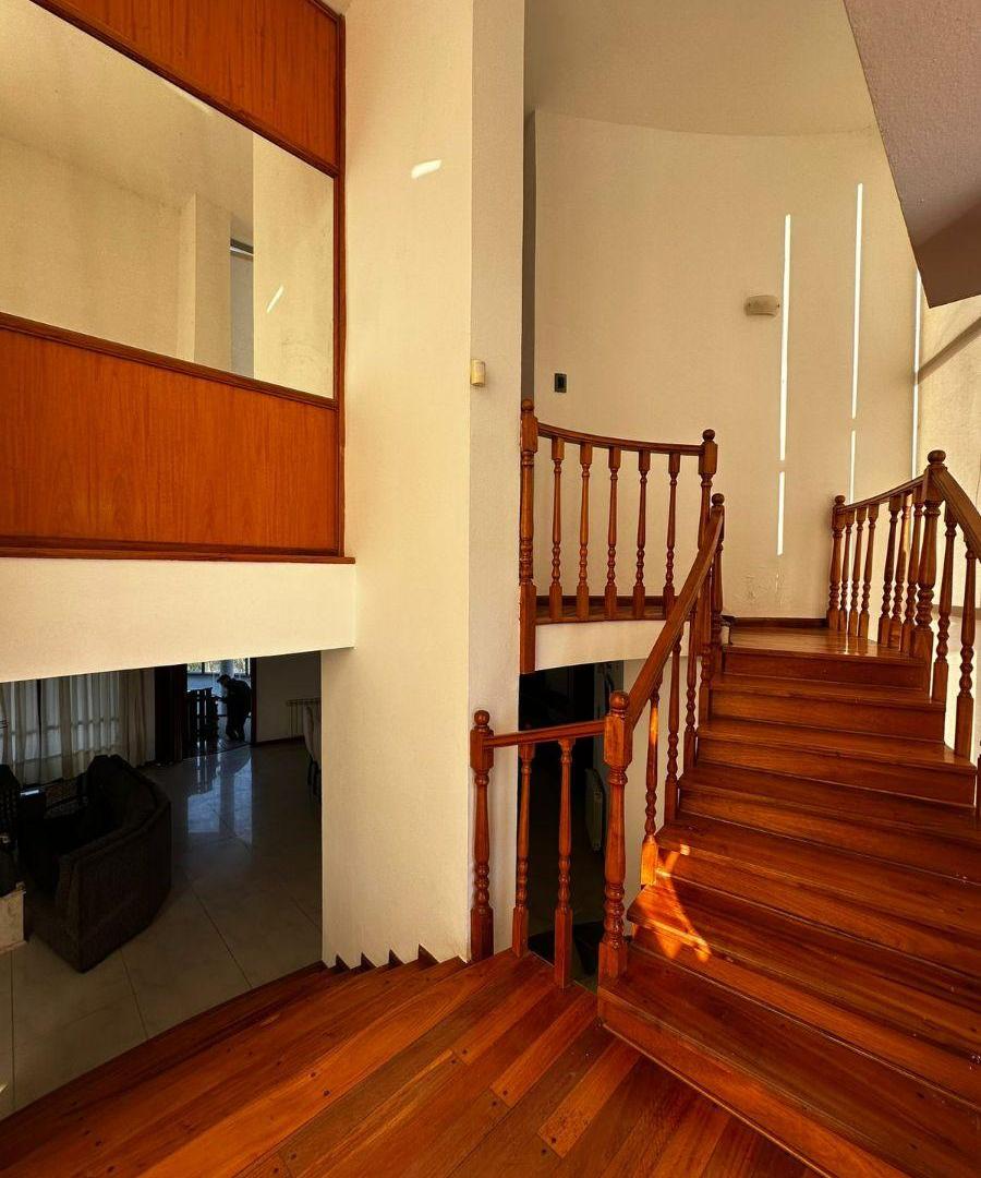 Foto de VILLA DEL LAGO CON BAJADA AL LAGO 850 M2 CUBIERTOS 1900 TERRENO 6 DORM, imagen 5