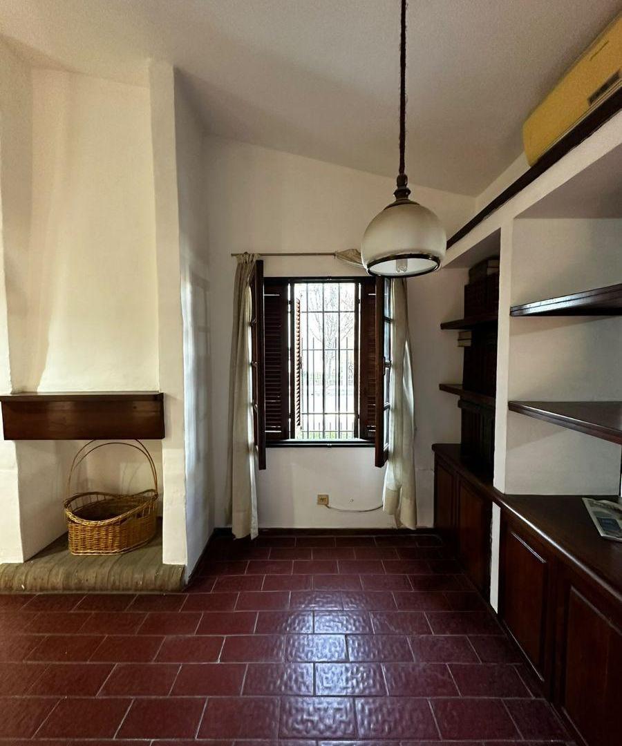 Foto de OPORTUNIDAD VENDO CASA CUATRO DORMITORIOS CERRO DE LAS ROSAS VILLA, imagen 3