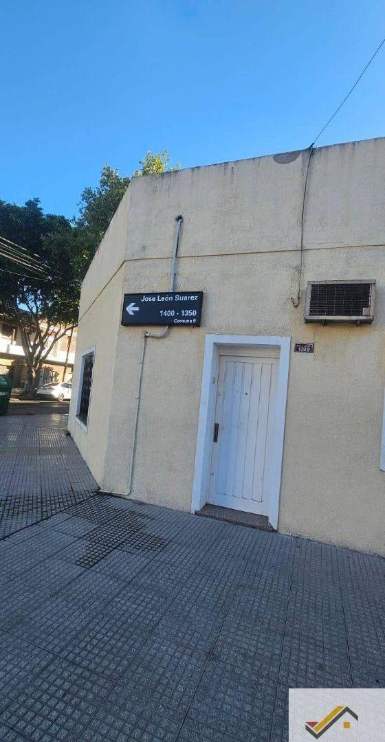Casa en venta c/ cochera en Liniers