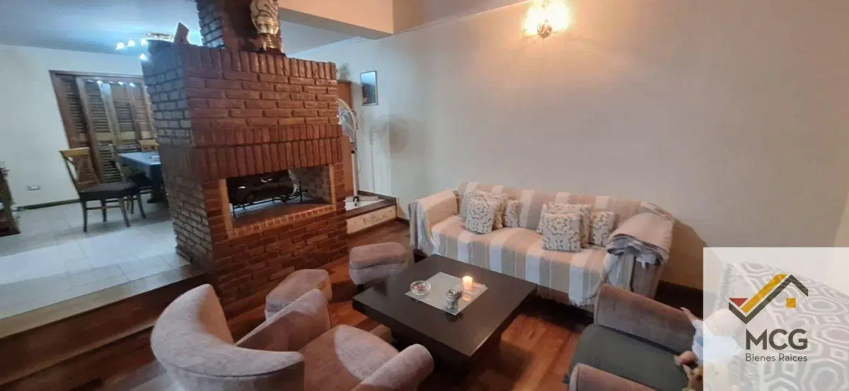 Casa en venta c/ cochera en Mataderos 4