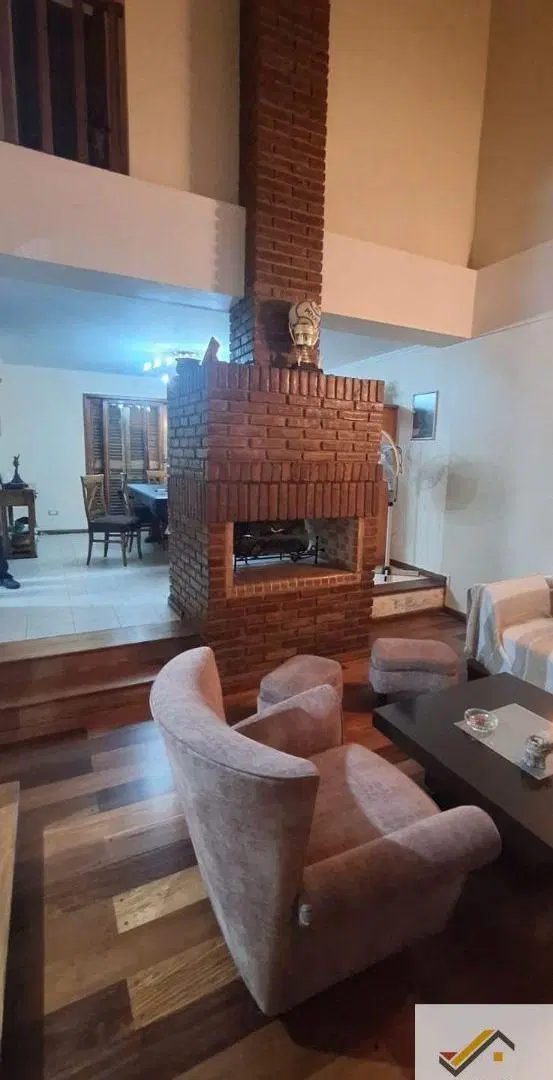 Casa en venta c/ cochera en Mataderos 5