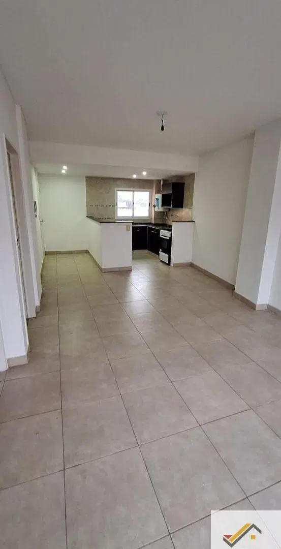 Departamento en alquiler en Floresta 1