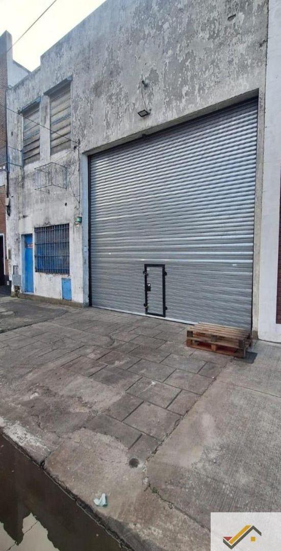 Foto de Depósito en venta de 700m2 ubicado en Mataderos, imagen 1
