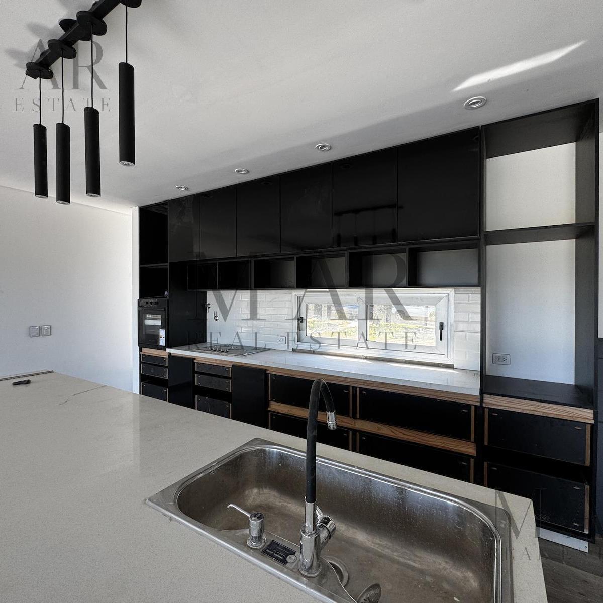 Casa en Venta con Salida Al Río Luján, Barrio San Juan, Villanueva 2