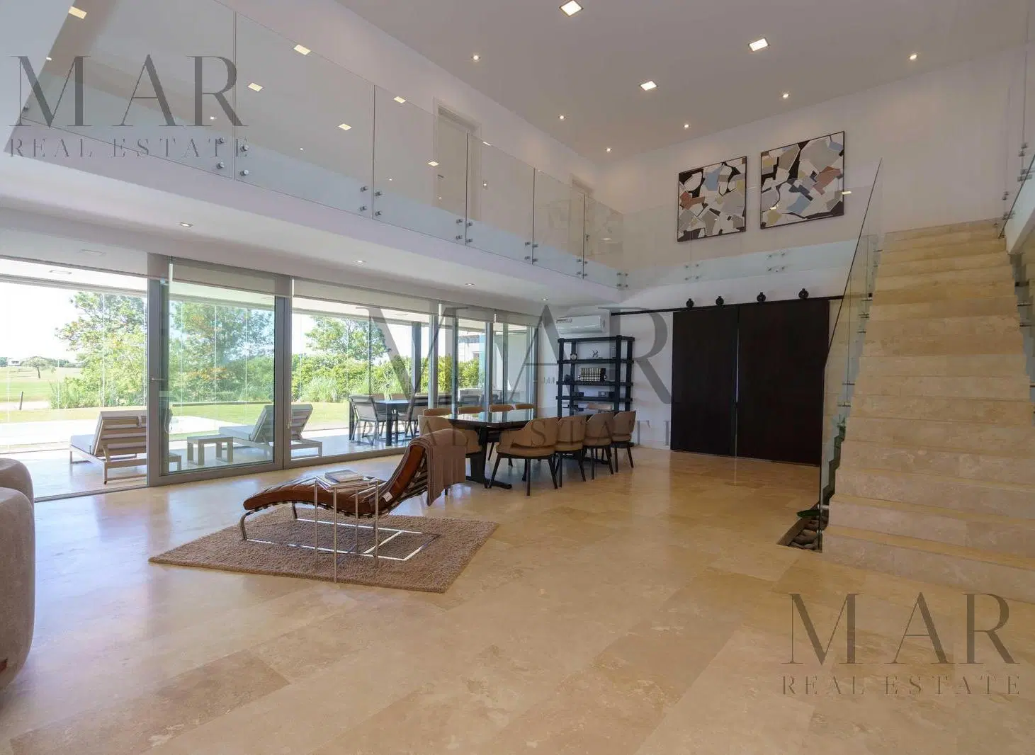 Casa en Venta en El Golf, Nordelta con 5 dormitorios en suite y vista al golf 3