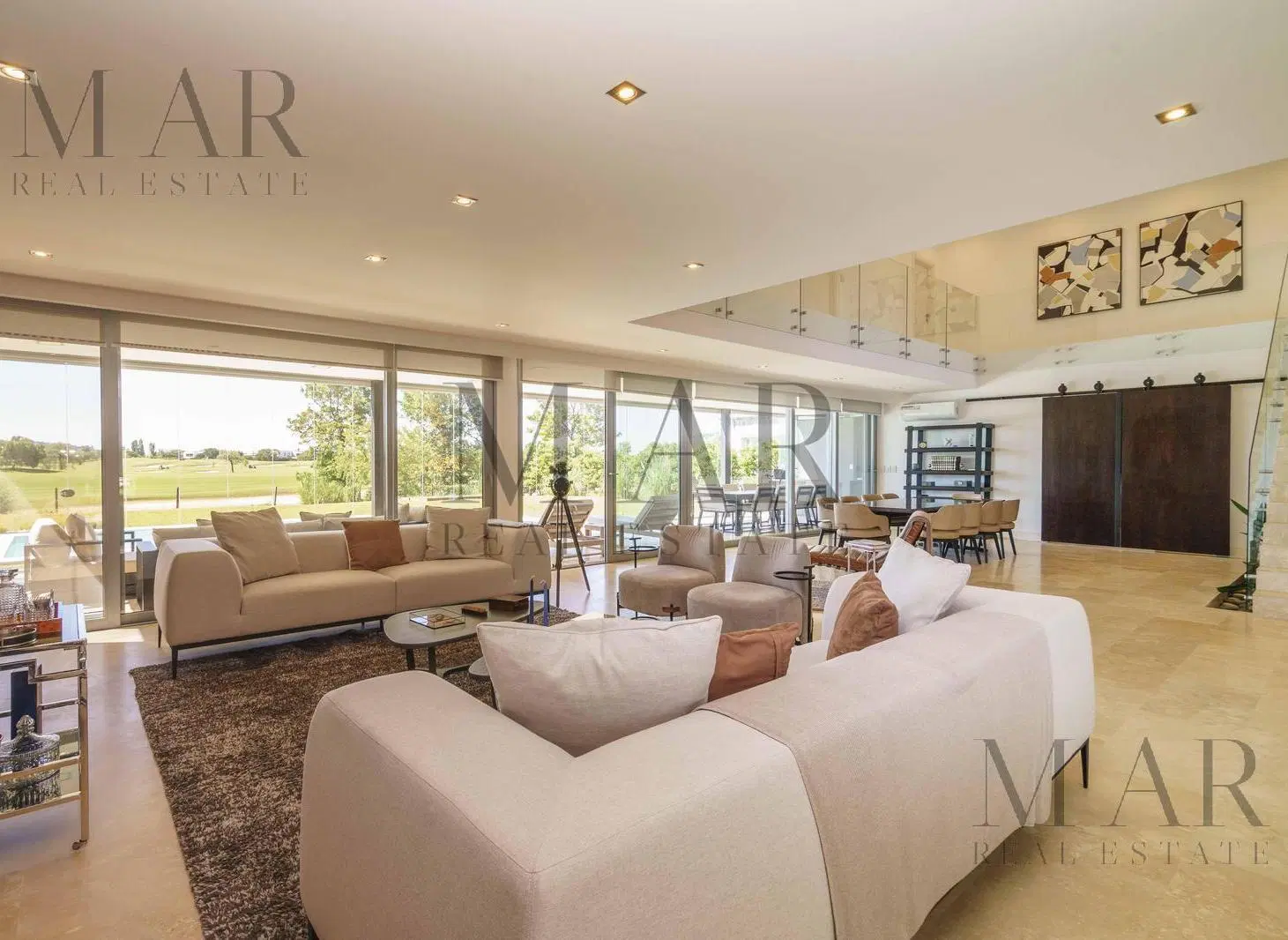 Casa en Venta en El Golf, Nordelta con 5 dormitorios en suite y vista al golf 2