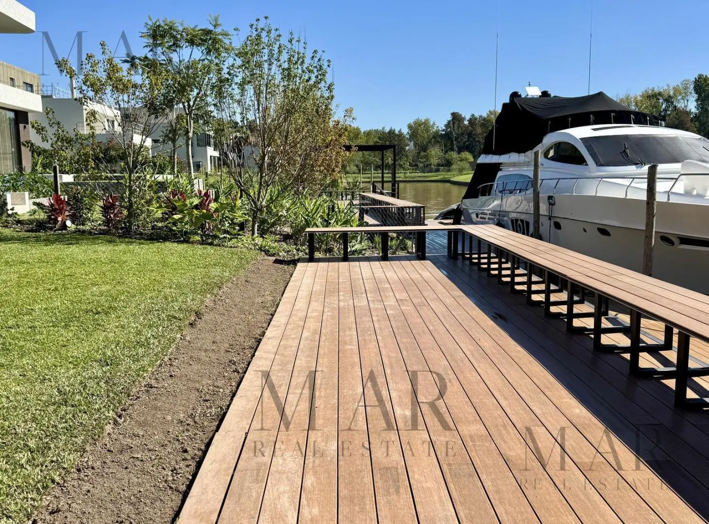 Casa en venta en el Yacht Nordelta con salida al río Luján 2