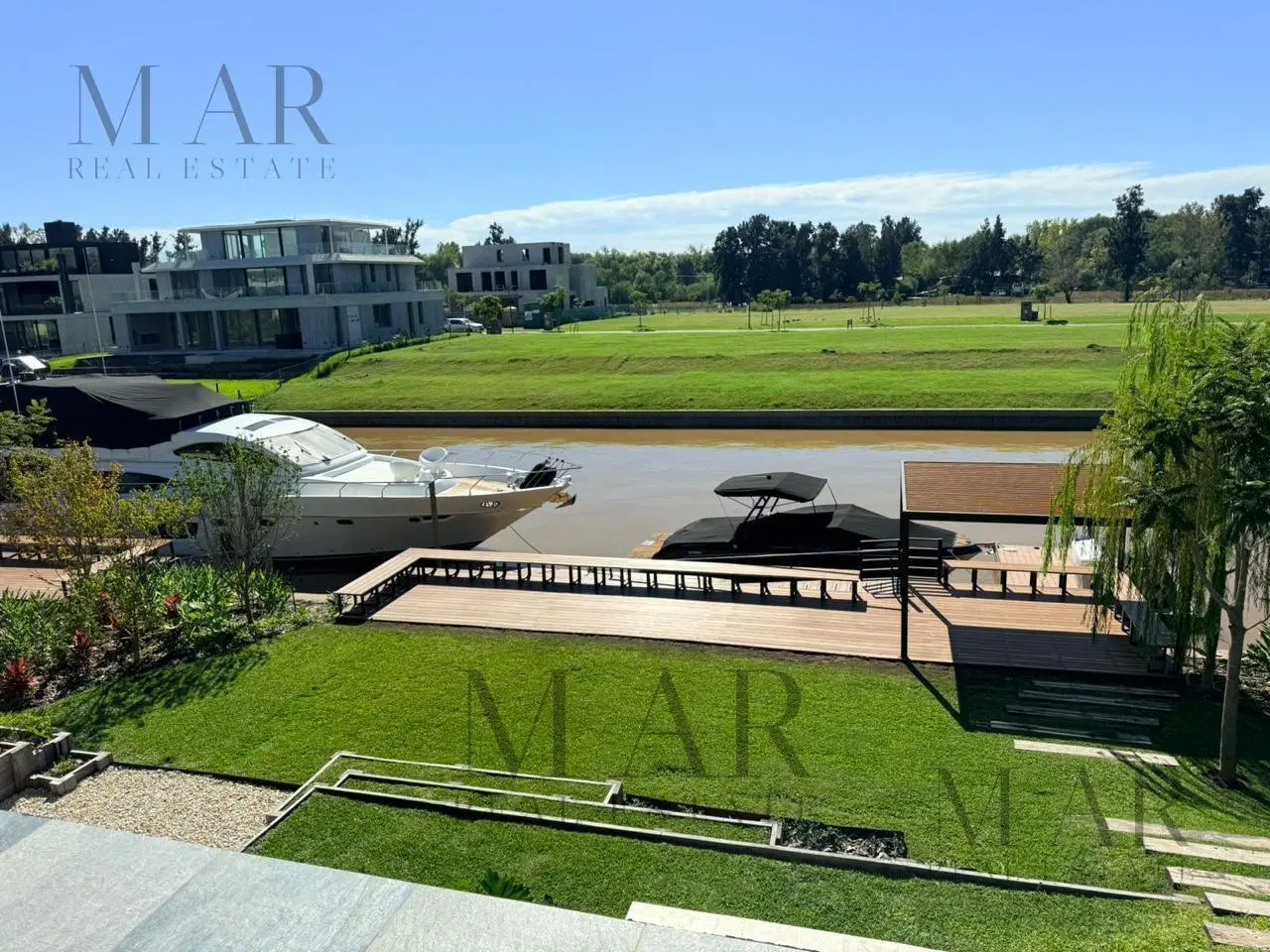 Casa en venta en el Yacht Nordelta con salida al río Luján 3