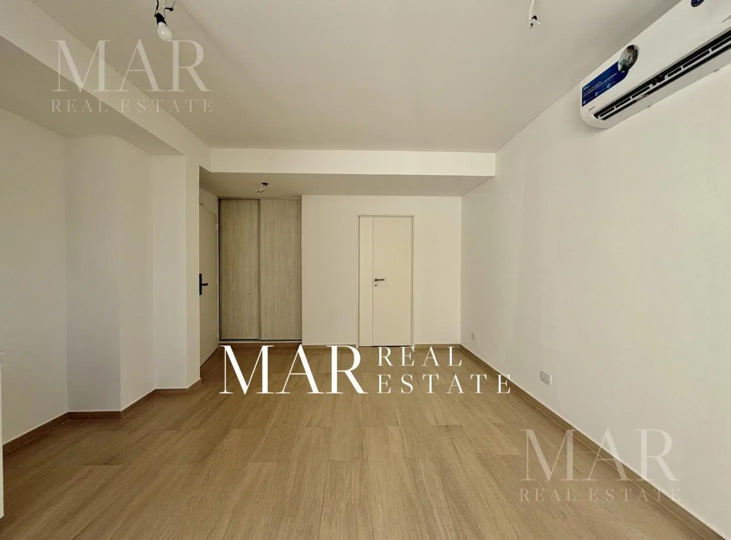 Departamento venta monoambiente divisible con patio 3