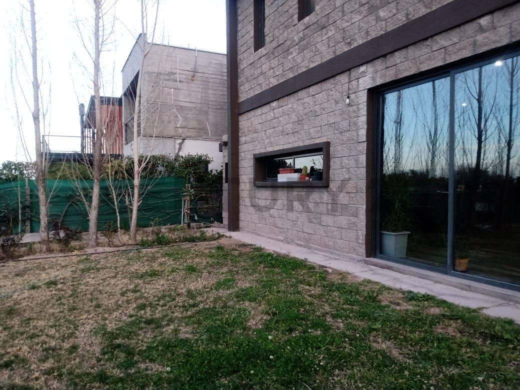 Century 21 Baigorria Vende Casa en Barrio Privado Terruños Araoz 1, Mayor Drummond. 5