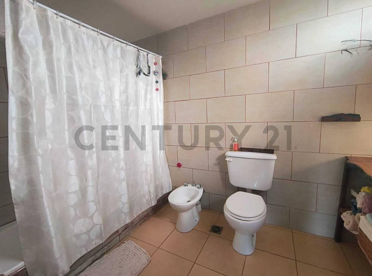 Vendo Propiedad Ubicada en Perdriel 1