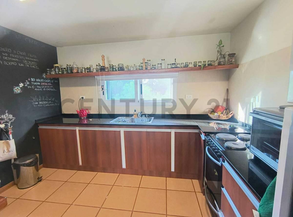 Vendo Propiedad Ubicada en Perdriel 3