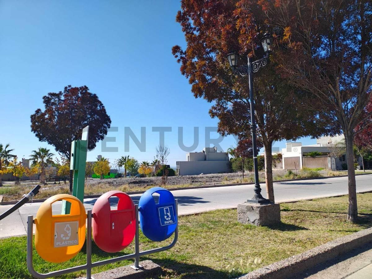 Lote en Venta Barrio La Bastilla 4