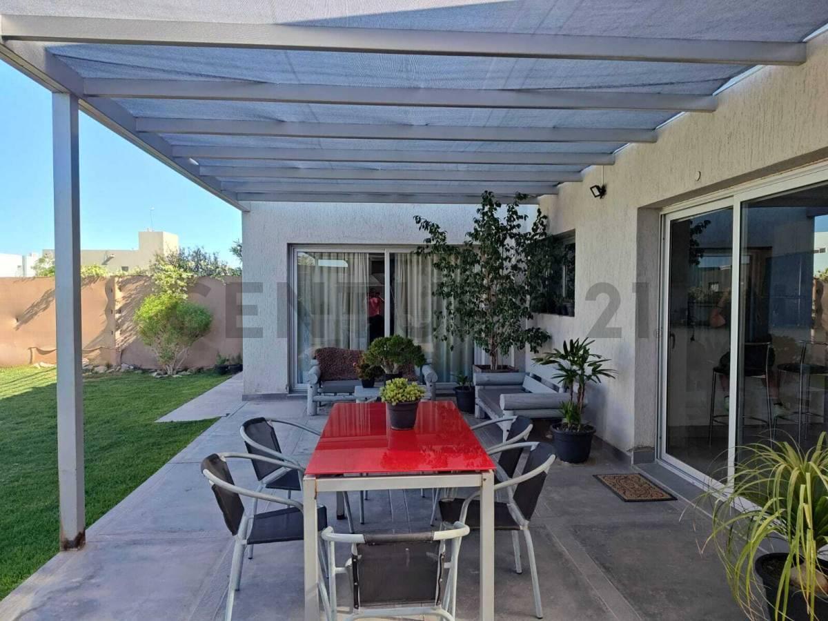 Casa en Venta Barrio La Bastilla - Mendoza - Id: 4