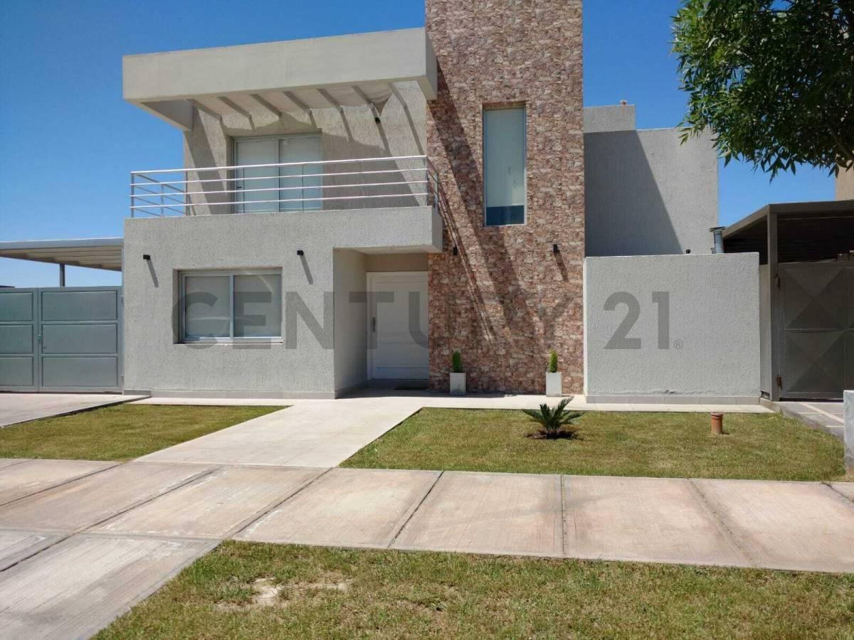 Foto de EXCEPCIONAL CASA EN BARRIO LA BASTILLA. APTA CRÉDITO! EN BOULEVARD, imagen 1