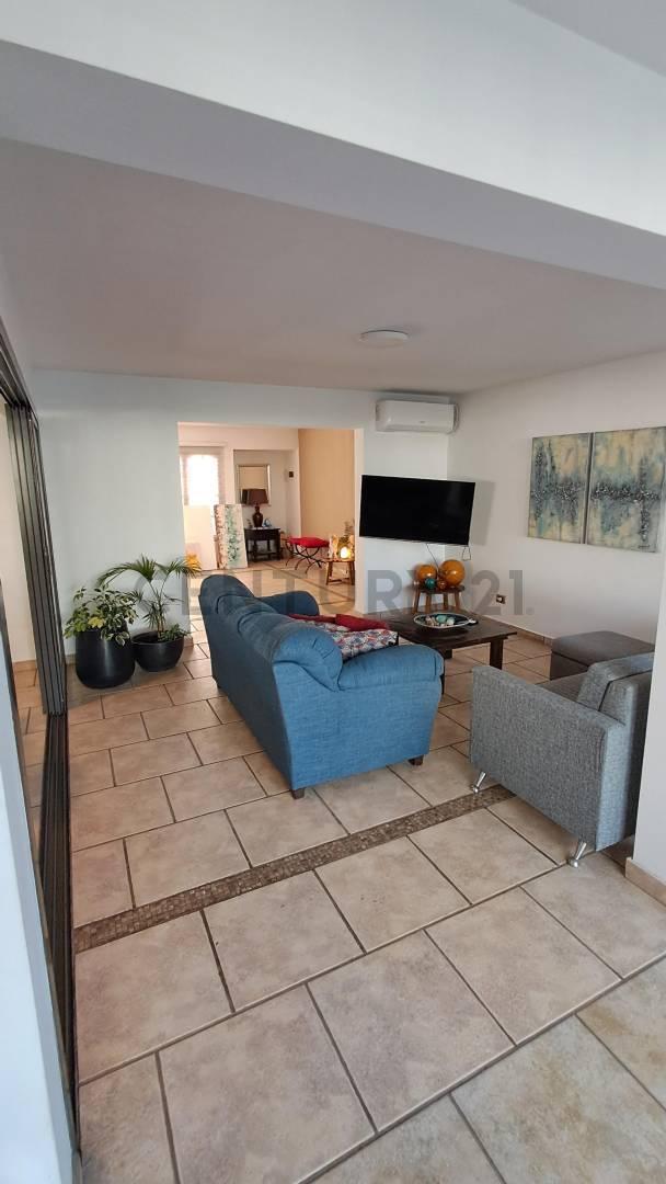 Foto de CASA DE CATEGORIA EN VENTA - VILLA NUEVA, GUAYMALLÉN, imagen 3