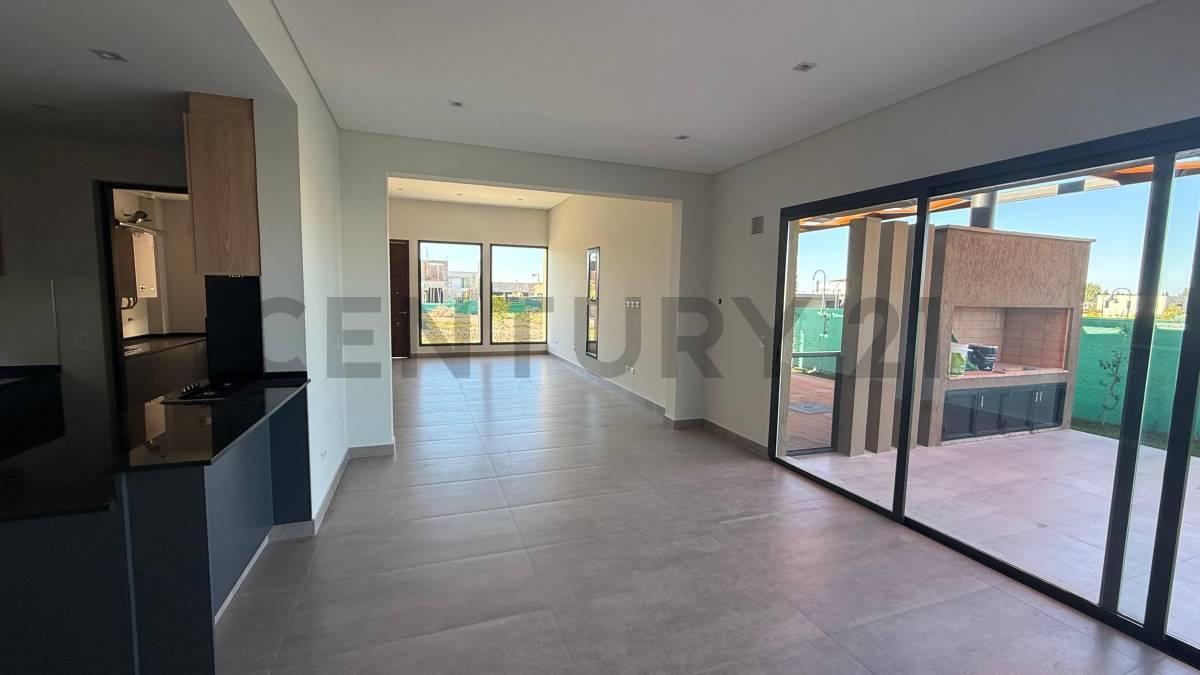 Foto de CASA DE CATEGORÍA EN VENTA en B° Gran Boedo - Luján de Cuyo - ID275709, imagen 4