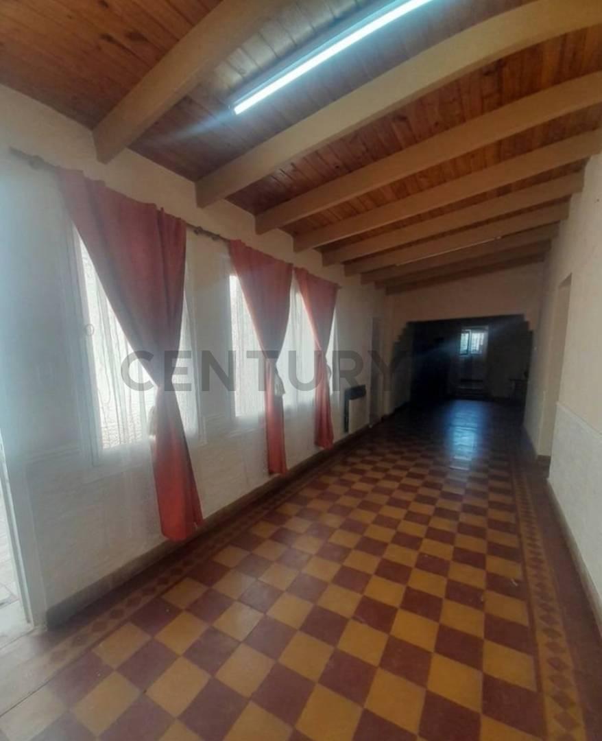 Foto de AMPLIA CASA EN VENTA EN GUTIERREZ MAIPÚ, imagen 3