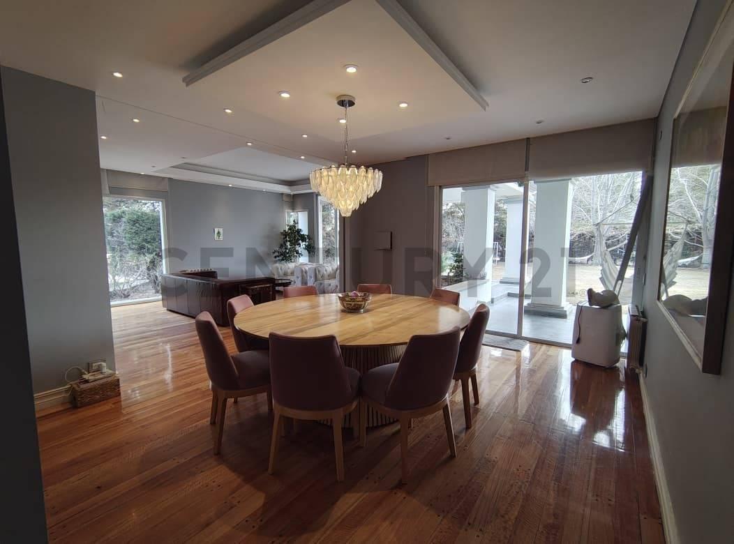 Foto de CASA DE CATEGORIA EN VENTA BARRIO VISTALBA COUNTRY- VISTALBA - LUJAN DE, imagen 5