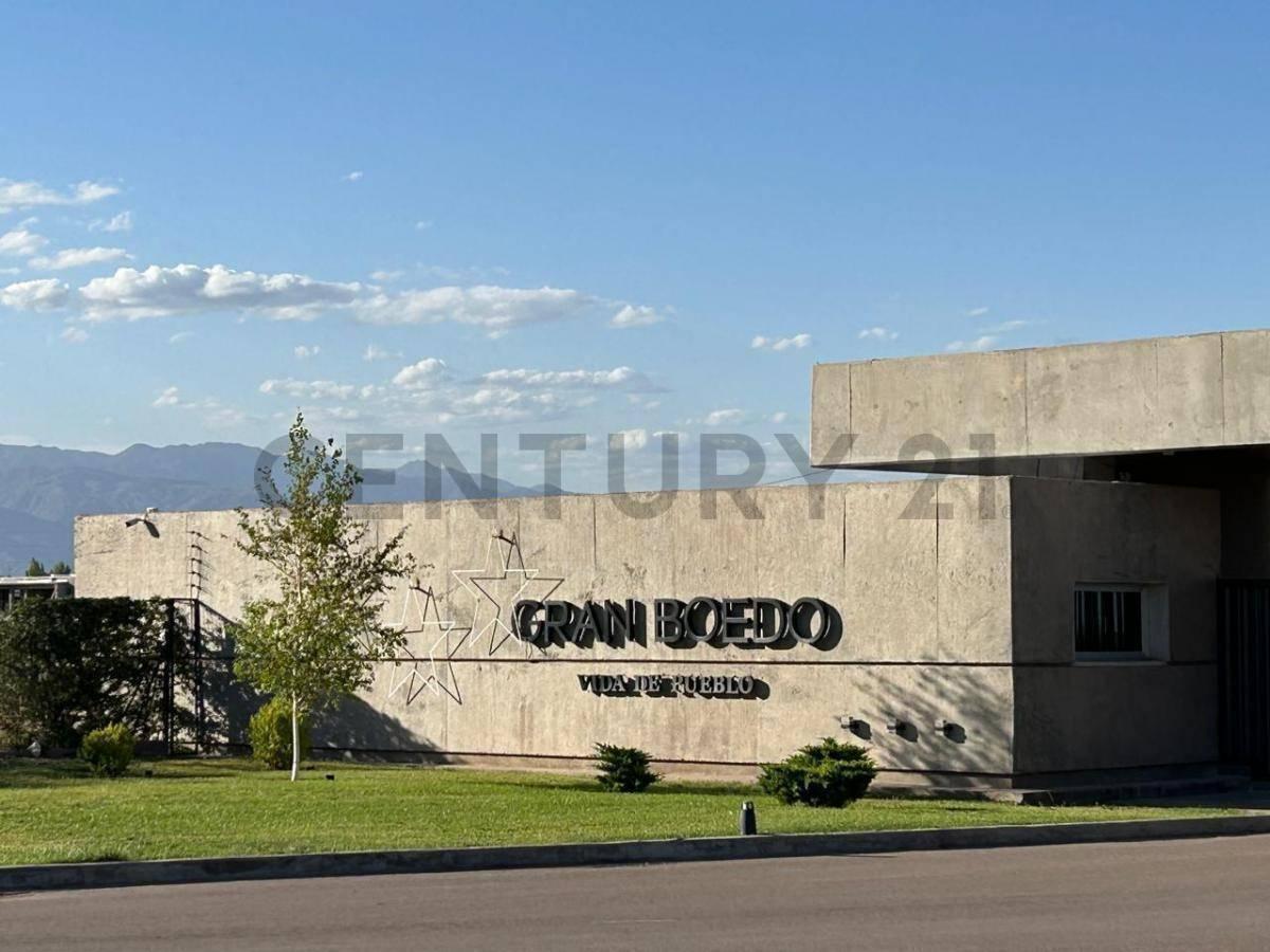 Foto de GRAN TERRENO EN VENTA EN B° GRAN BOEDO - LUJÁN DE CUYO, imagen 3