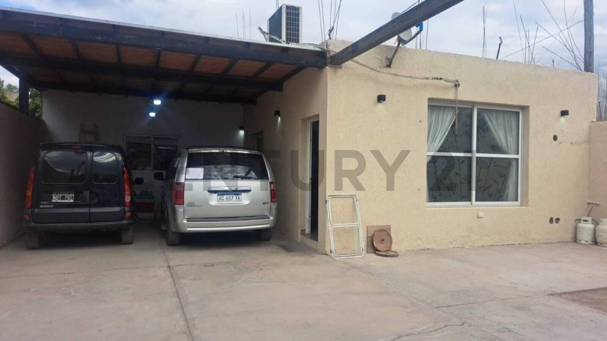 Foto de VENTA DE CASA EN BARRIO EL TRIÁNGULO, LA FAVORITA, CIUDAD DE MENDOZA, imagen 2