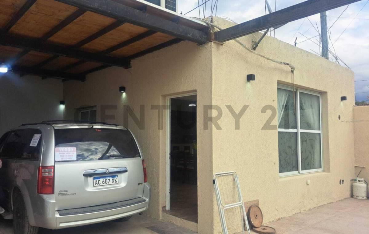 Foto de VENTA DE CASA EN BARRIO EL TRIÁNGULO, LA FAVORITA, CIUDAD DE MENDOZA, imagen 1