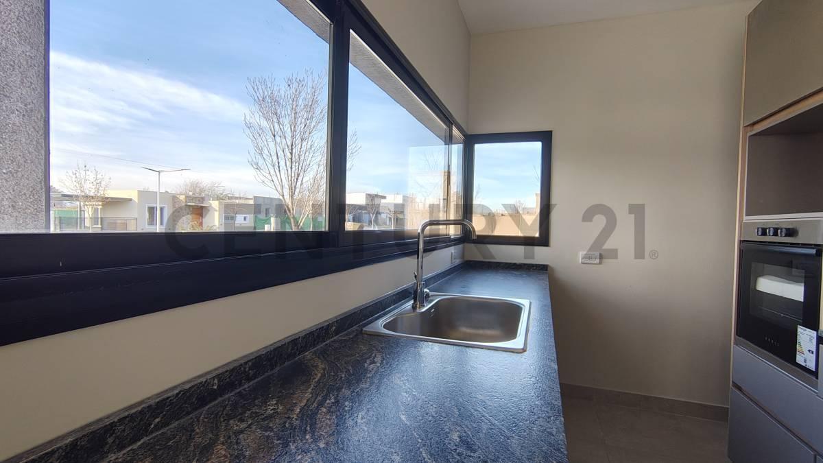 Foto de Casa de categoría en venta-Barrio La Luisa-Lujan de cuyo, imagen 4