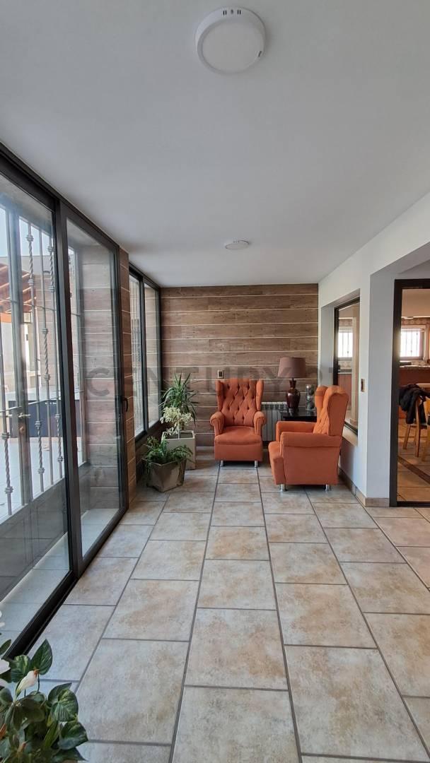 Foto de CASA DE CATEGORIA EN VENTA - VILLA NUEVA, GUAYMALLÉN, imagen 5