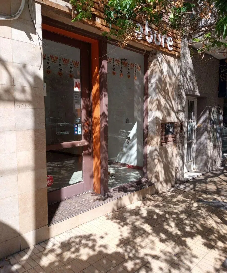 local comercial , roca al 200 , neuquen. 2
