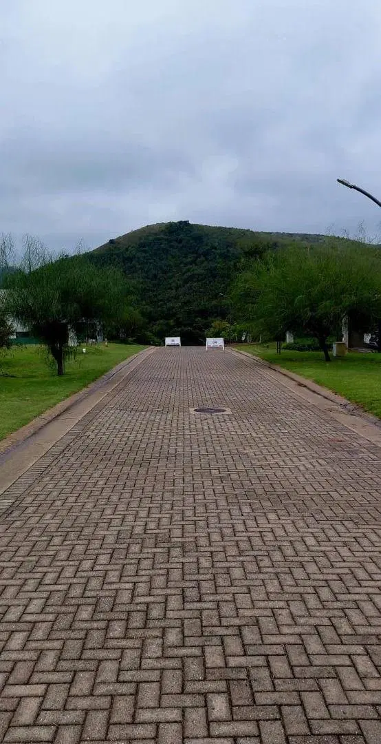 LOTE EN VENTA COLINAS DE LA DESEADA - CON PENDIENTE Y VISTA A LA MONTAÑA 3