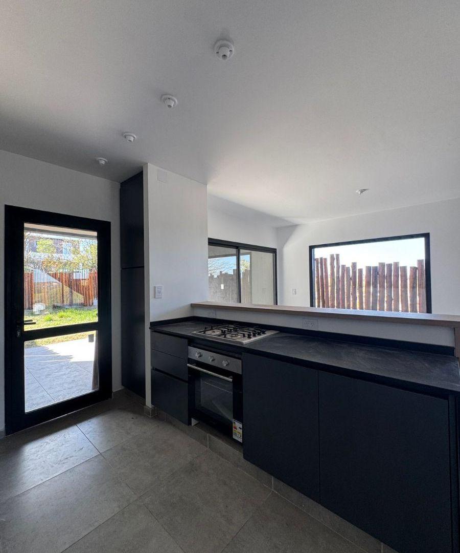 Foto de DUPLEX EN VENTA HOUSING LAS MARIAS VILLA ALLENDE, imagen 2