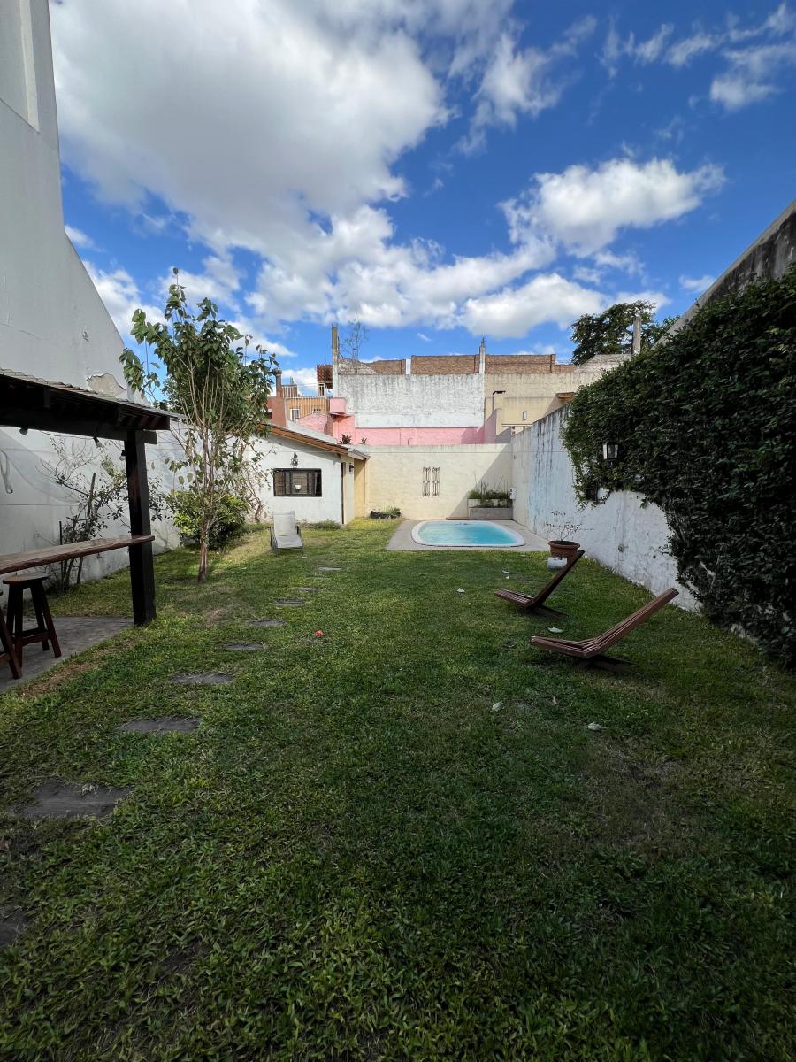Casa 5 Ambientes con Garage, Fondo y Piscina. Excelente! 2