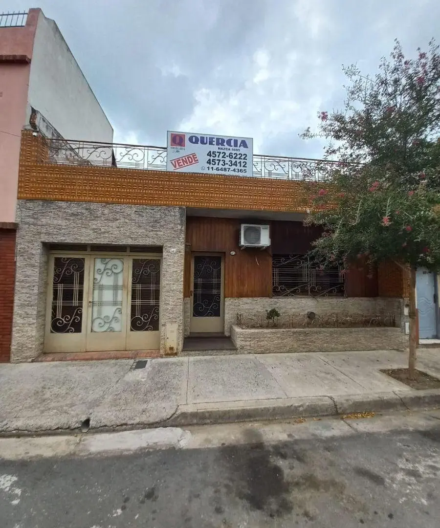 Casa con 290 m² y 3 dormitorios en venta en Villa Pueyrredón 1