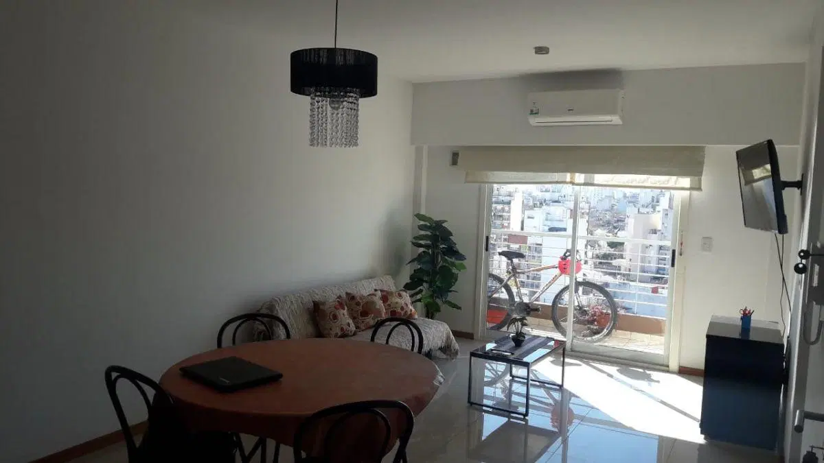Departamento 2 Amb. al frente con Balcon - Amoblado! 3