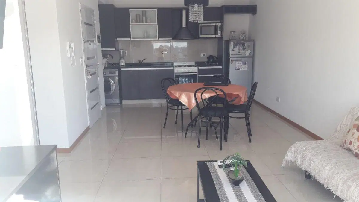 Departamento 2 Amb. al frente con Balcon - Amoblado! 4
