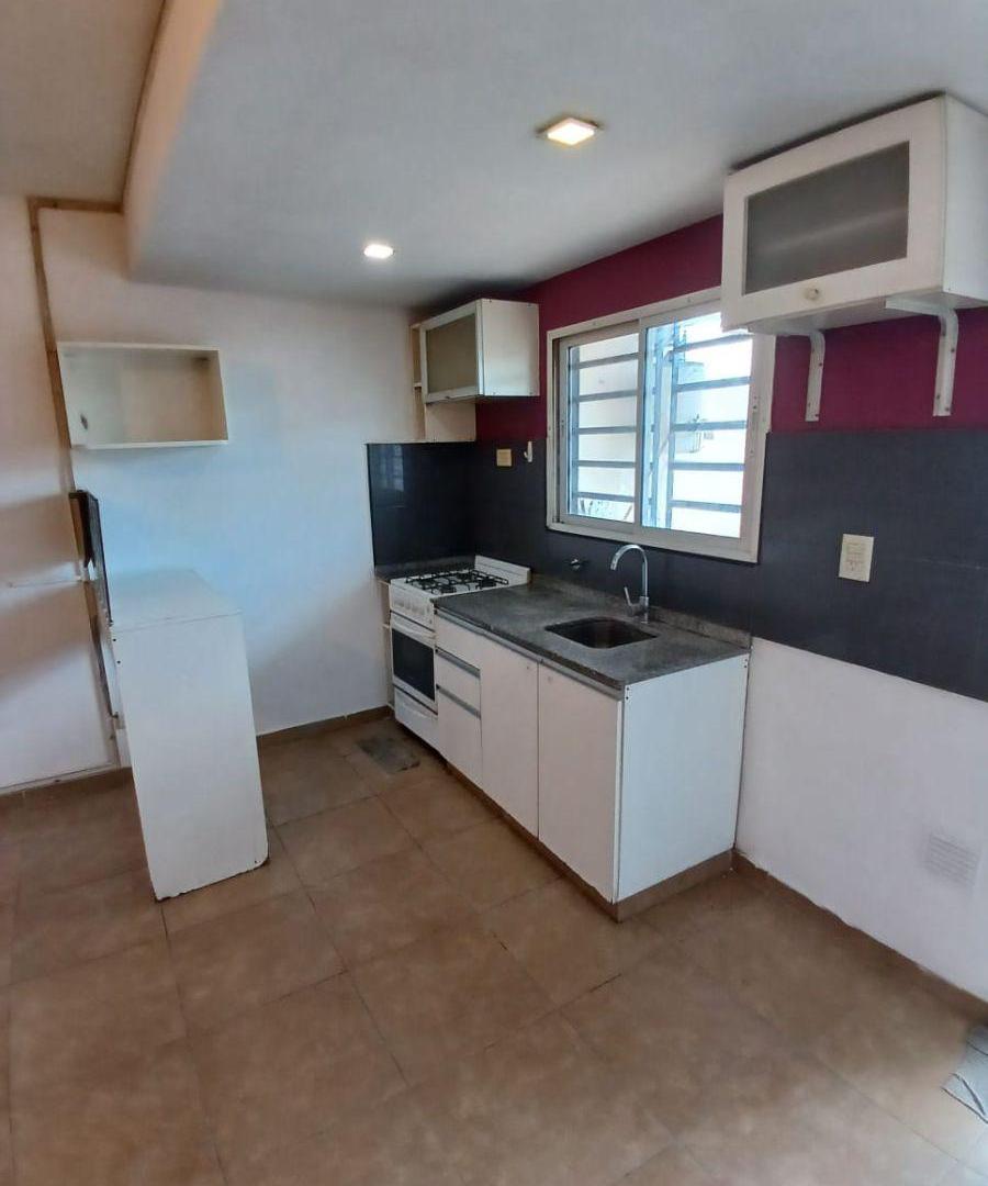 Foto de ALQUILER 2 AMB EN DUPLEX BALCON TERRAZA (EDIFICIO 3 PLANTAS) VILLA, imagen 5